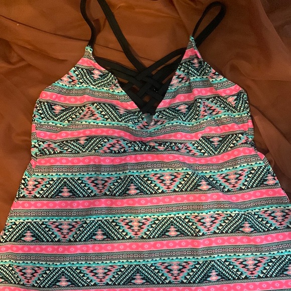 Swim top. Island soul curves size 1x no padding. - Picture 1 of 4